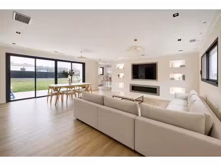 vente maison 5 pièces 139 m² à poulx (30320)  450 000 €