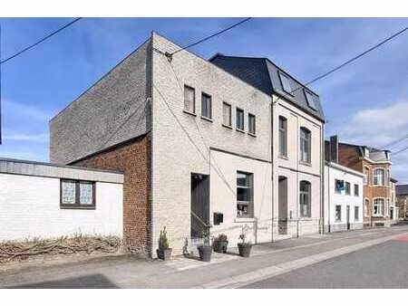 agréable habitation idéalement sise dans le centre