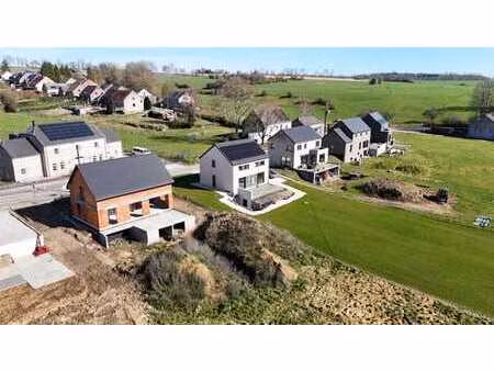 villa 4 façades avec jardin  garage et terrasse