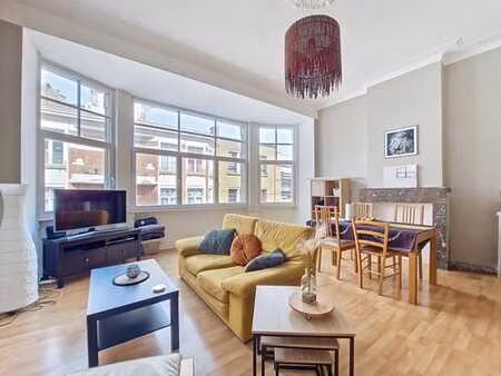 appartement 3 chambres lumineux et idéalement situé à namur