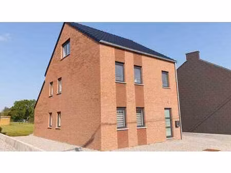 jolie maison 4 façades de 2020 à louer à spy - jardin 8 ares