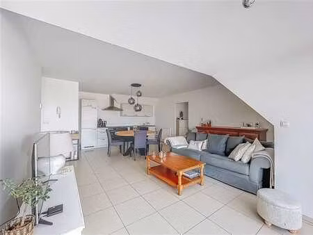 lumineux appartement 2 chambres avec parking