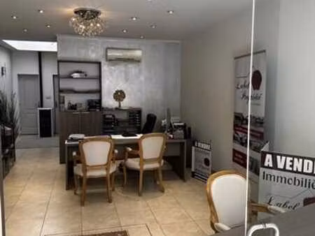 local commercial à louer en pleins centre de peruwelz.