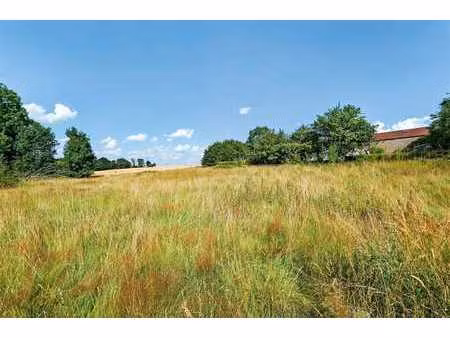 terrain de 4400m2 libre de constructeur