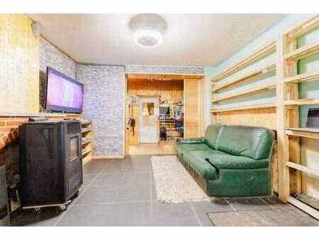 maison avec cour à vendre à quaregnon