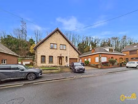 villa 3 chambres avec garage  jardin et parkings