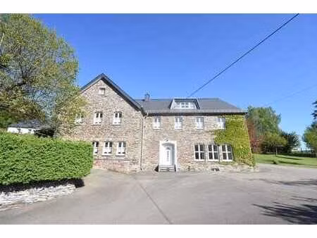 immeuble de rapport avec 2 appartements et espace polyvalent