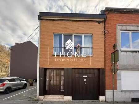 maison 2 chambres avec bureau  garage et cour