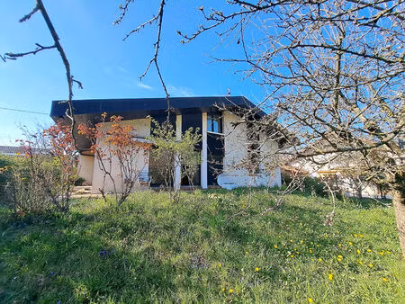 annemasse  maison 3 chambres plus bureau avec 2 garages