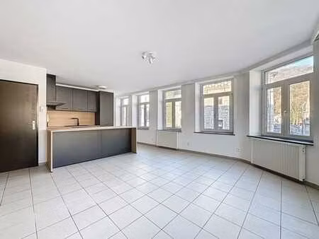 appartement 1 ch a louer en plein coeur d'aywaille