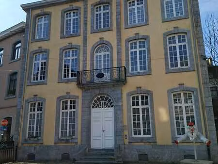 bel appartement 2 chambres dans le centre de spa.