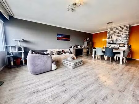 vue exceptionnelle sur bruxelles – spacieux appartement 2 ch