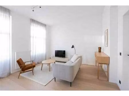 magnifique apt meublé d'1ch! a voir!