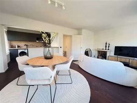 superbe apt meublé de 2 ch! a visiter!!!