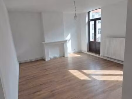 location appartement rénové – molenbeek