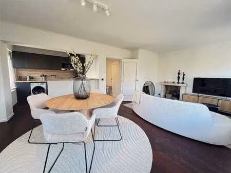 sublime apt meublé de 2 ch! a visiter!!!