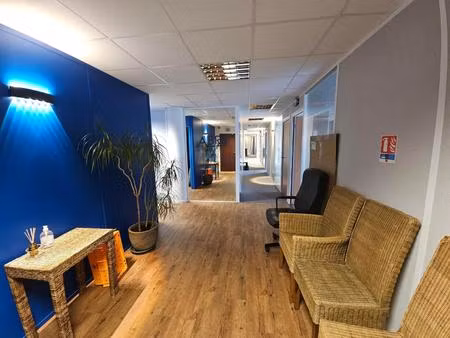 location bureau 291 m² à tours (37100)