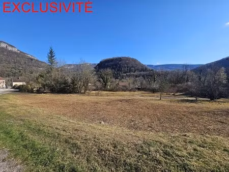 lavans les saint claude : terrain à bâtir de 3 500 m2