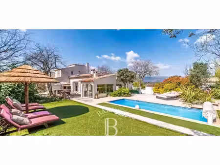 maison avec piscine bagnols-en-forêt (83)