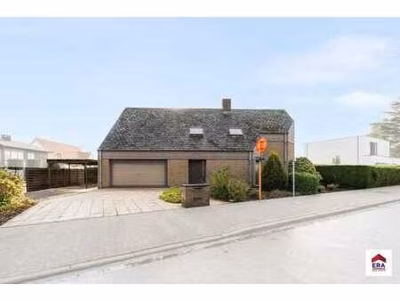 villa avec 7 chambres sur 635 m² dans le centre de tielt!