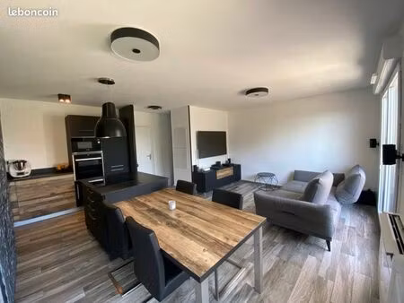 appartement t3  60m2 avec deux terrasses