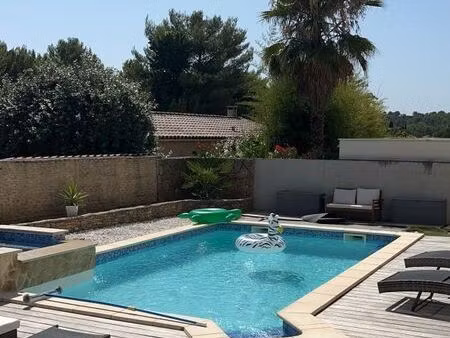 belle villa meublée avec piscine