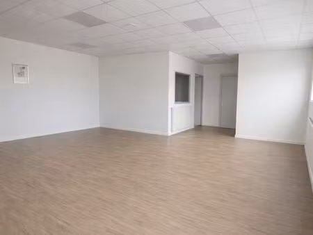 à louer – t2 de 65 m² – rue de lambres à douai (59500)