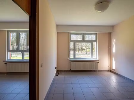 appartement à louer à antwerpen € 1.099 (lmfq9) - walls vastgoedmakelaars - linkeroever & 