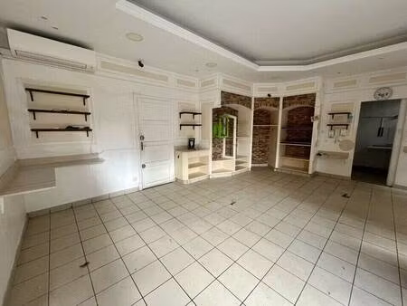 local commercial à louer