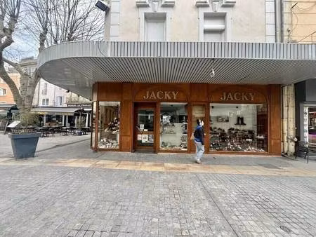 local commercial à louer