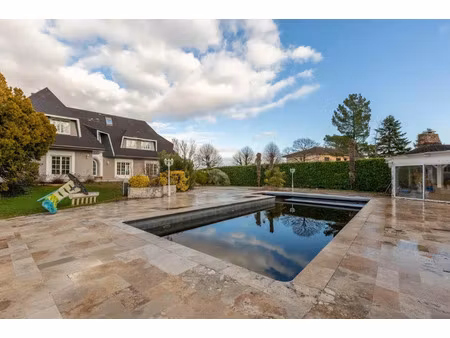 vente villa 8 pièces 450 m² à saint-laurent-de-mure (69720)  1 650 000 €