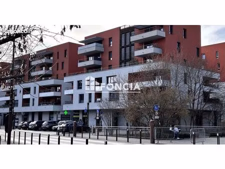 la ravoire-appartement t2 avec terrasse et parking en sous-sol