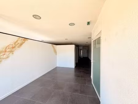 local commercial à louer