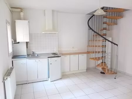 immeuble locatif avec 2 appartements