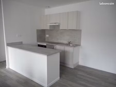 location t2 lumineux 45 m2