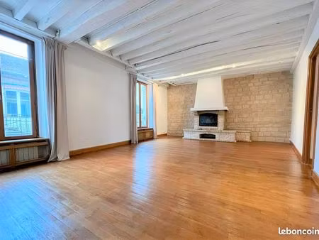 appartement 5 pièces 94 m²