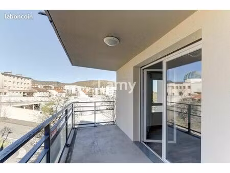 appartement 3 pièces 64 m²