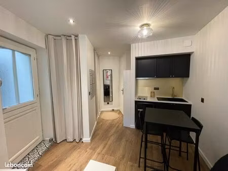 studio meublé 16m2 rénové place de l'étoile