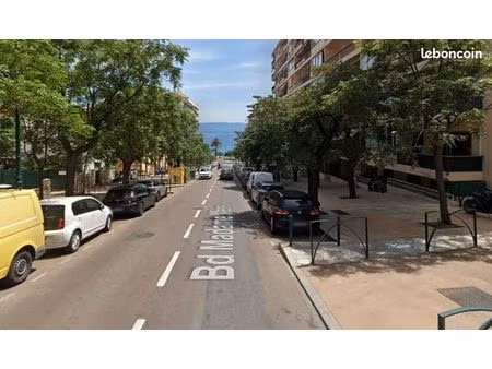 garage fermé + stationnement extérieur (2 véhicules) ajaccio