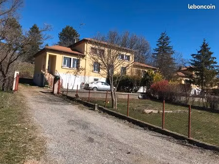 villa mitoyenne avec jardin à upaix