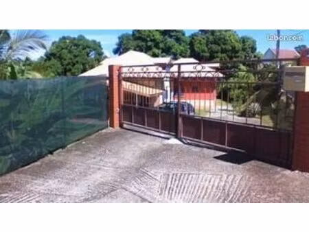 ?◊ f3 meublé terrasse + jardin – clim – sainte-marie – 1150