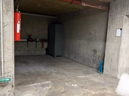 location de parking/garage/box