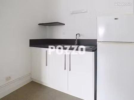 studio 1 pièce 27 m²