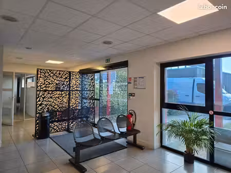 a louer dans maison médicale pluridisciplinaire achat possible