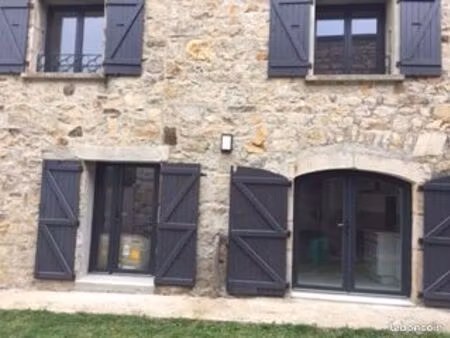 location maison de village avec jardin  4 chambres  entièrement rénovée
