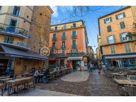 hyères centre – charmant t2 entièrement rénové