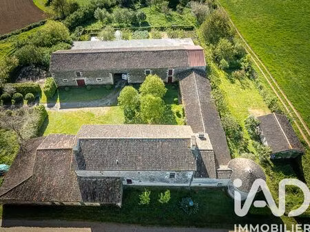 domaine à champdeniers-saint-denis (79220)