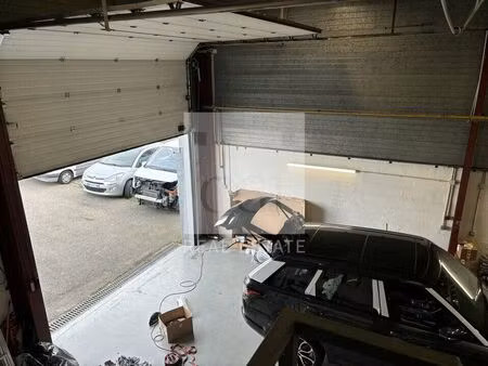 location commerce 380 m² à chassieu (69680)