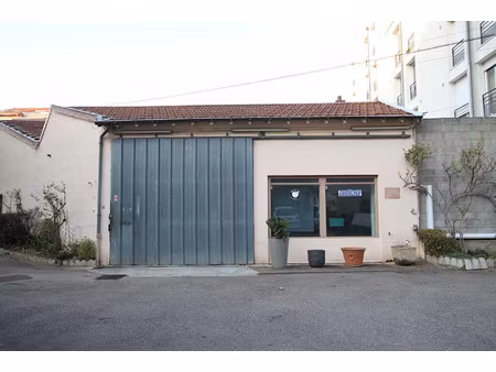vente commerce 280 m² villeurbanne (69100)