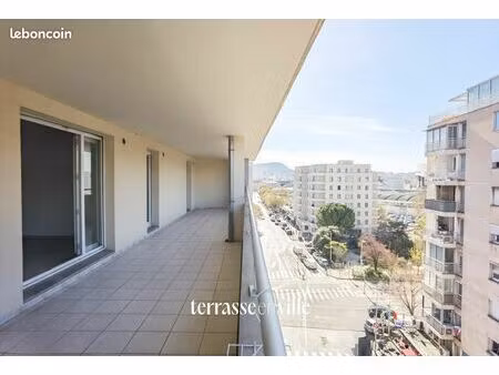 appartement 3 pièces 76 m²